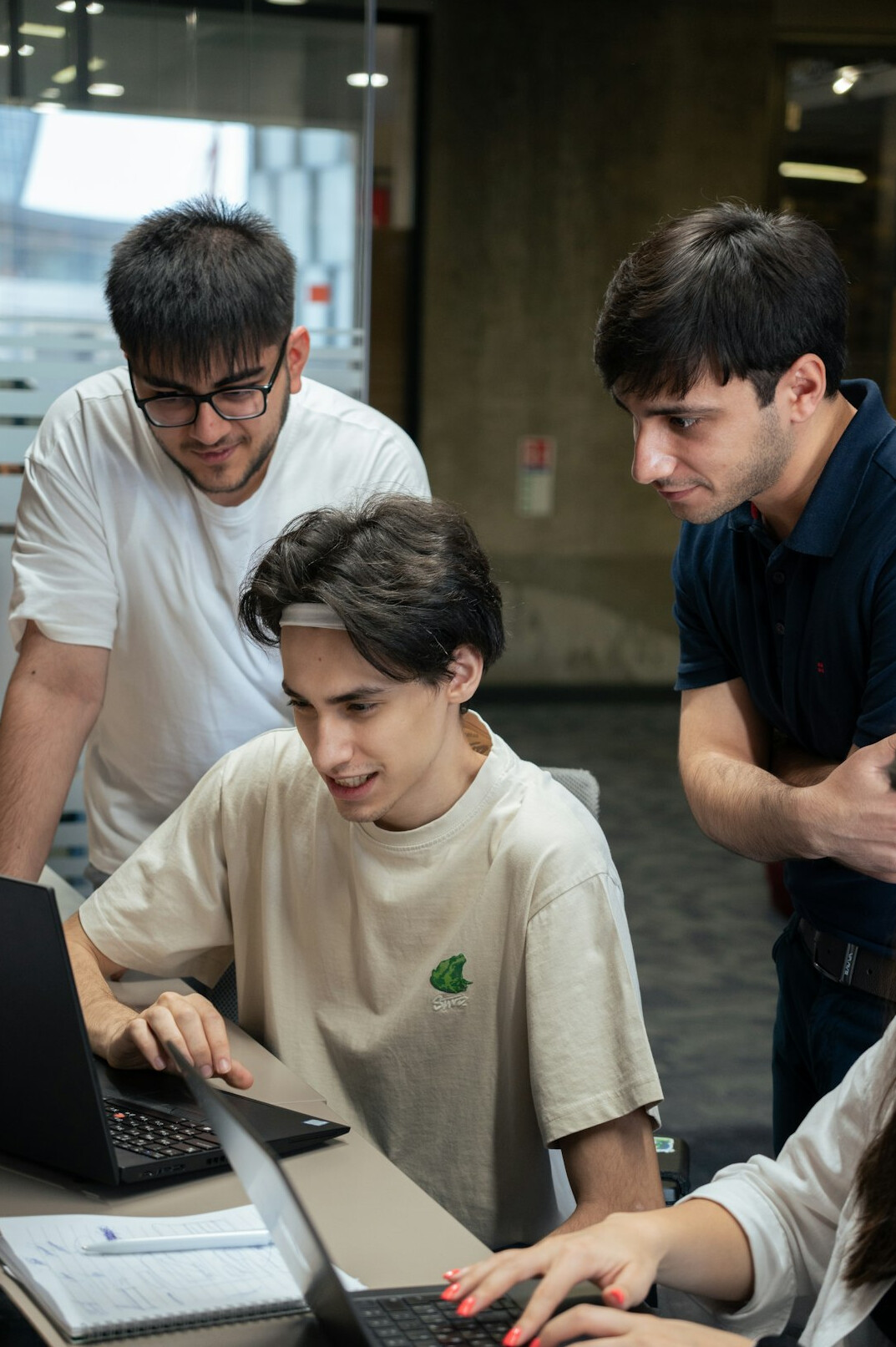 programming students collaborating
